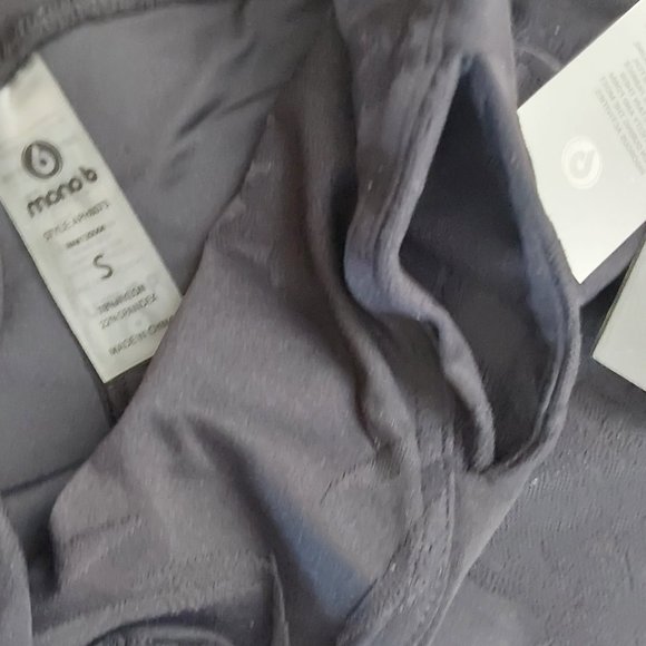 Mono b NWT Black Embossed Floral Legging.  Size S. ( 98 ) - Picture 3 of 4